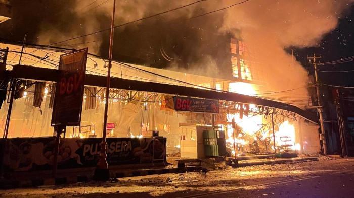 Rita Pasaraya Terbakar: Kisah yang Mengubah Ritme Belanja Cilacap
